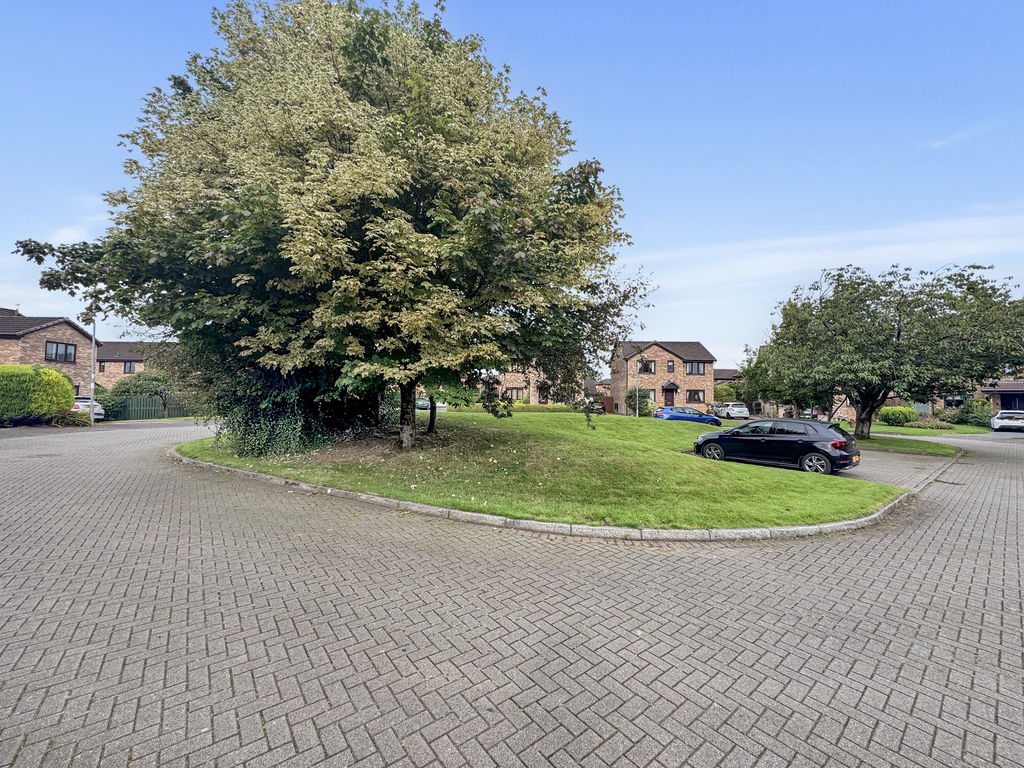 Ladeside Close Newton Mearns